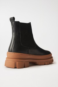 BOTTINES EN CUIR CHUNKY