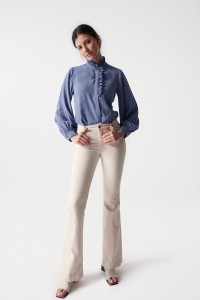 FLOWING BLOUSE WITH COLLAR DETAIL