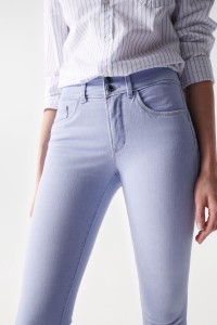 JEAN SECRET PUSH IN AVEC BRODERIE SUR LES POCHES