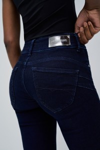 JEANS SECRET PUSH IN STRAIGHT