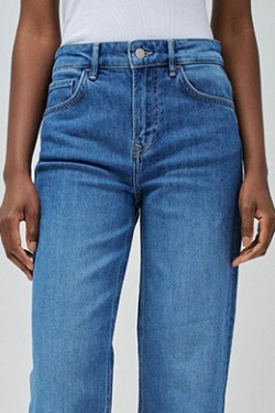 Jeans with High Waist