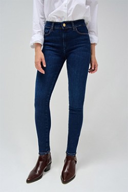 Women's Jeans with Skinny Leg