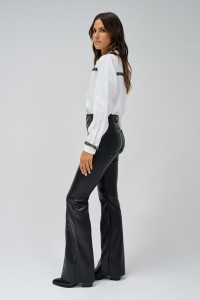 PANTALONES FAITH PUSH IN FLARE EFECTO PIEL