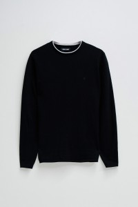 BLACK KNIT SWEATER WITH T-SHIRT COLLAR