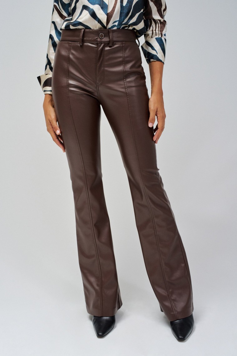 PANTALONES FAITH PUSH IN FLARE EFECTO PIEL