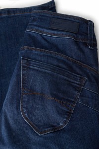 SECRET PUSH IN JEANS IN DARK COLOUR