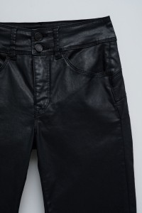 SECRET PUSH IN JEANS IN COATING