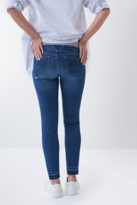 HOPE CROPPED MATERNITY JEANS IN MEDIUM RINSE