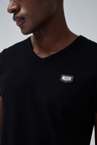 T-SHIRT MTAL BADGE