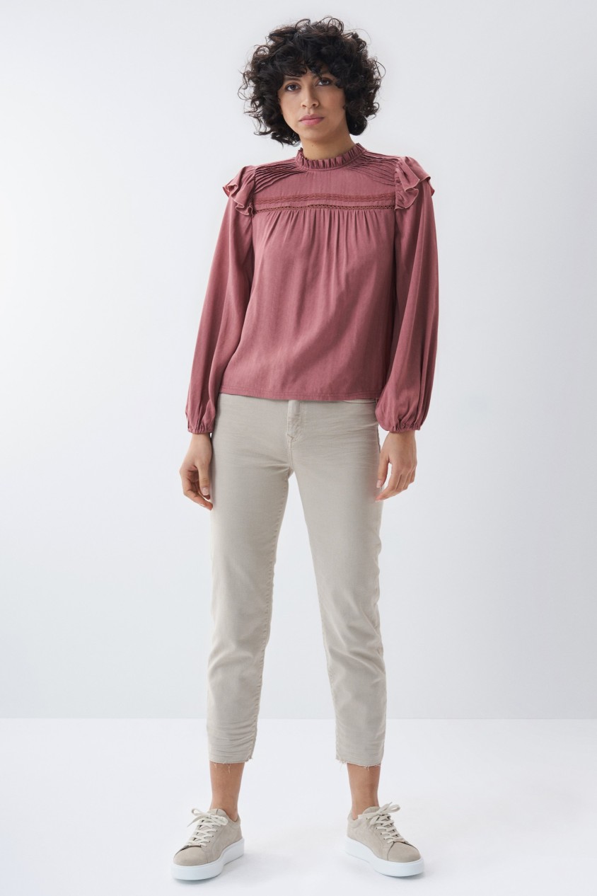 TOP IN A FABRIC AND KNIT MIX