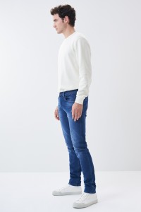 JEANS SLIM COM COR