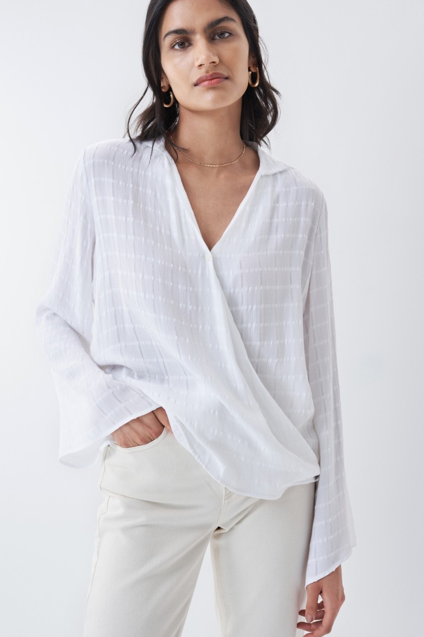 PLAIN TEXTURED WRAP-OVER TOP