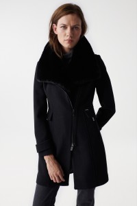 WOOLLEN GRACE COAT WITH FUR COLLAR