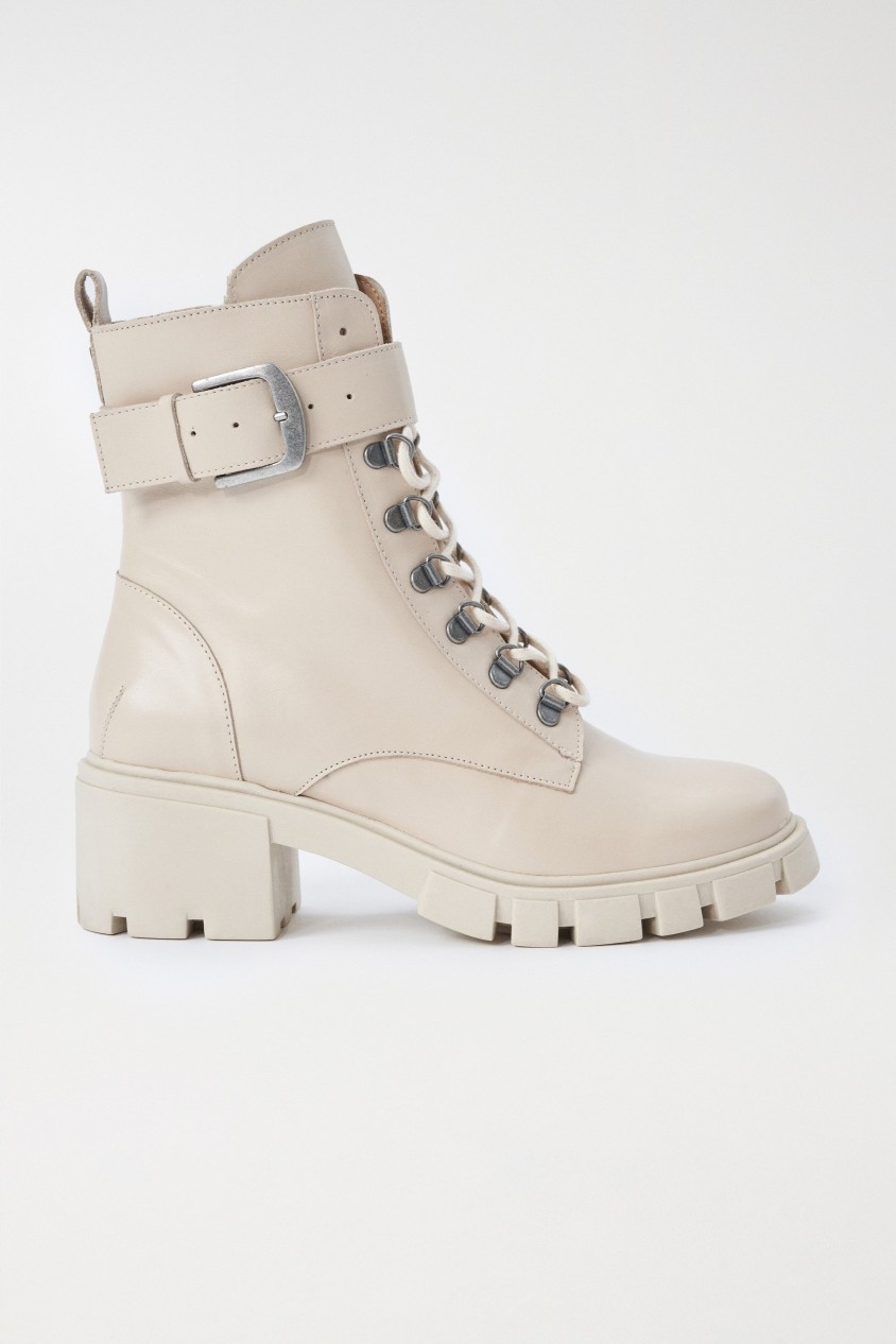 BOTTINES STYLE MILITAIRE ET TALON PAIS