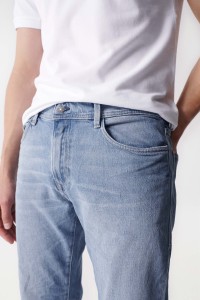 JEANS, STRAIGHT-SCHNITT, MIT VINTAGE-WASCHUNG