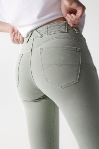 FAITH PUSH IN JEANS WITH STITCHING EFFECTS