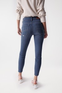 JEAN SECRET PUSH IN EFFET COUTURE A LA JAMBE