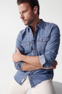 CHEMISE EN JEAN COUPE SLIM