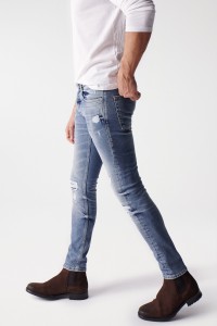 SKINNY JEANS WITH DETAILS