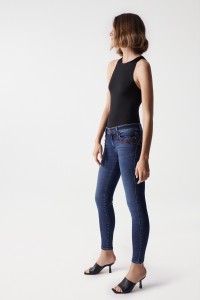 WONDER PUSH UP JEANS WITH EMBROIDERY AND APPLIQUS ON POCKET