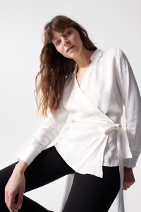 SATIN-FEEL BLOUSE