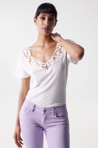 PLAIN T-SHIRT WITH LACE