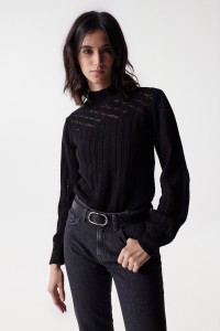 PULL EN MAILLE  POINT OUVERT