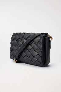 LEATHER BAG WITH BRAIDED EFFECT