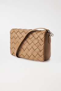 LEATHER BAG WITH BRAIDED EFFECT