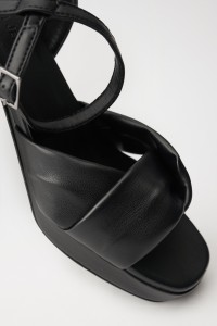 BLACK, HIGH-HEELED SANDALS