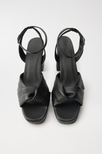 BLACK, HIGH-HEELED SANDALS