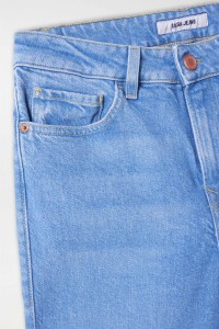 TRUE CROPPED SLIM JEANS