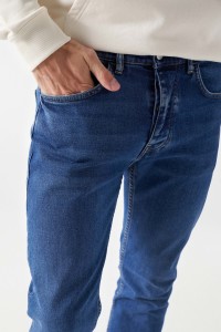 REGULAR JEANS