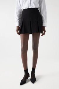 PLEATED FABRIC SKORT