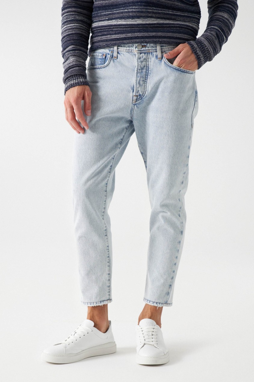 TAPERED VINTAGE-JEANS