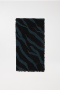 SCARF WITH DOUBLE PRINT