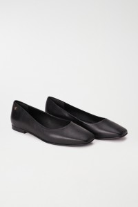 LEATHER BALLERINAS