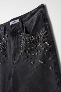 TRUE-JEANS MIT GLANZEFFEKT