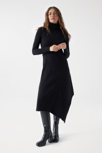 ASYMMETRISCHES KLEID