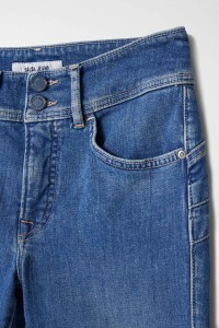 JEANS SECRET PUSH IN