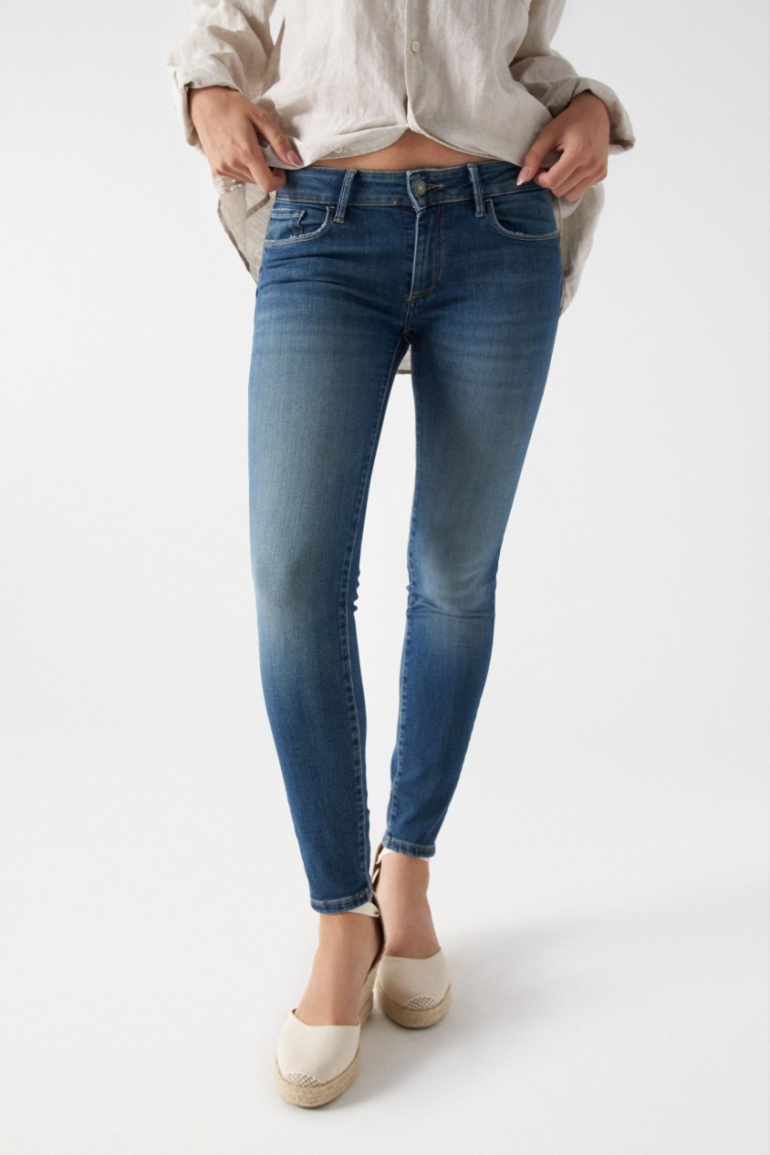 PUSH UP JEANS WITH WASH EFFECTS