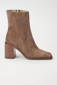 BOTAS DE PIEL