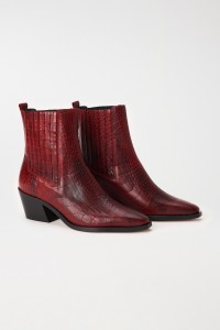 LEATHER ANKLE BOOTS WITH TEXTURED EFFECT