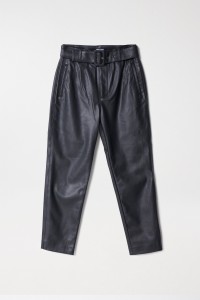 LEATHER EFFECT CROPPED SLIM PANTS