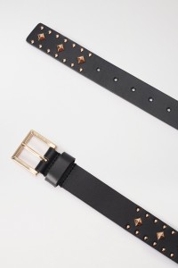 CEINTURE EN CUIR, AVEC RIVETS