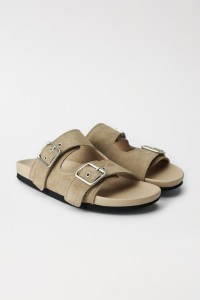 FLAT LEATHER SANDALS WITH BUCKLE