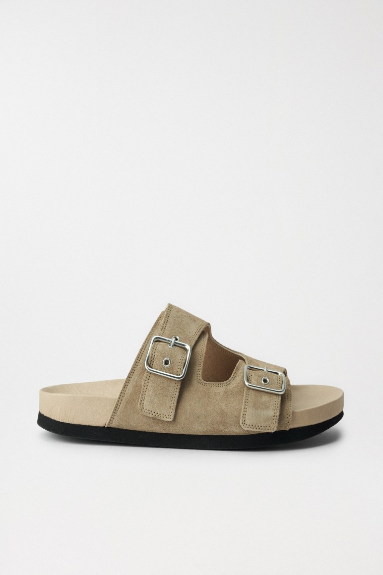 SANDALIAS DE PIEL CON HEBILLAS