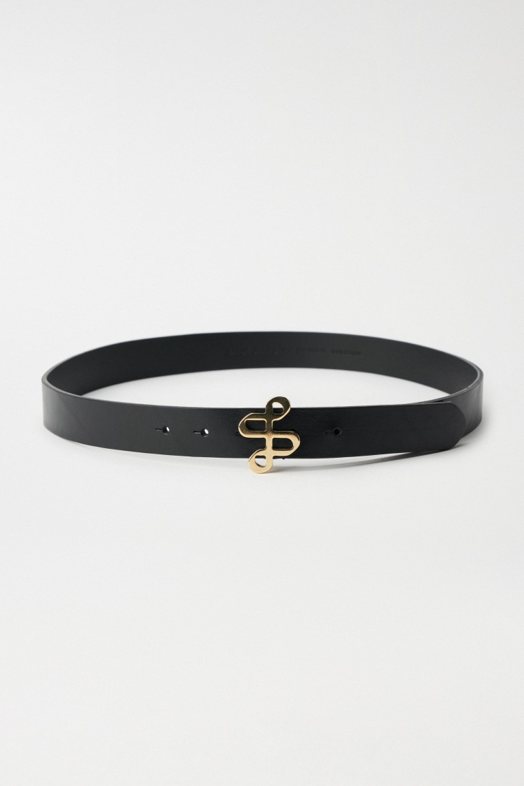 CEINTURE EN CUIR AVEC MARQUAGE DOR SUR LA BOUCLE