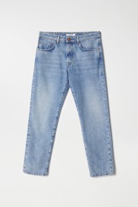 STRAIGHT JEANS WITH WASH EFFECTS