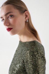 PULL AVEC PAILLETTES